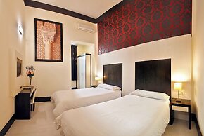 Alhambra Suites