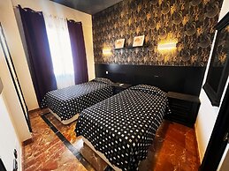 Alhambra Suites