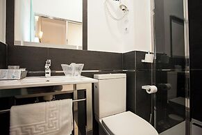 Alhambra Suites
