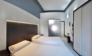 Alhambra Suites