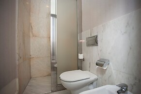 Alhambra Suites