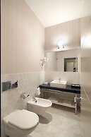 Alhambra Suites