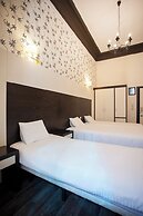 Alhambra Suites