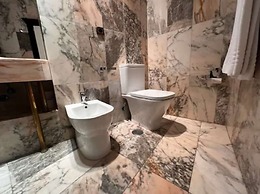 Alhambra Suites