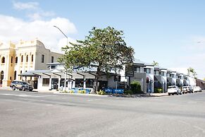 Coffee House Apartment Motel