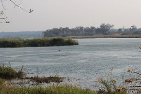 Ndhovu Safari Lodge - Campground