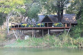 Ndhovu Safari Lodge - Campground