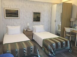 Elanaz Hotel