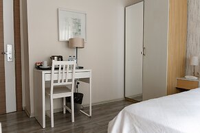 Elanaz Hotel