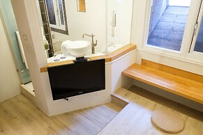 SSS Life Hotel