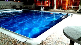 Frsan Plaza