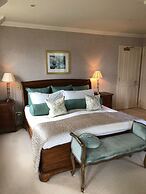 Loch Ness Lodge