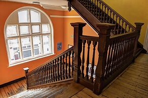 Kinlay House Hostel