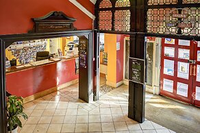 Kinlay House Hostel