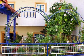 Apollonia Apartments