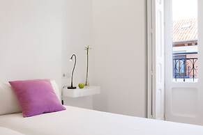 Artrip Hotel