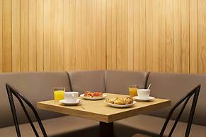Artrip Hotel