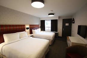 Mountaineer Lodge