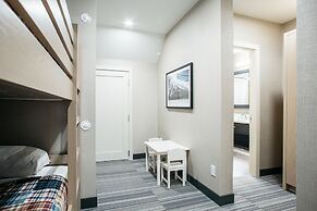 Mountaineer Lodge
