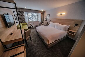 Mountaineer Lodge