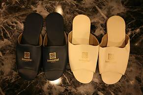 Hotel New World