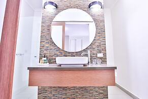 Indulge Apartments - Ontario