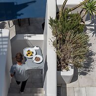 Porto Fira Suites