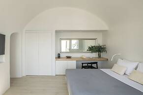 Porto Fira Suites