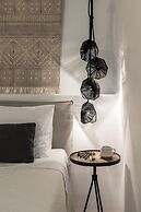 Porto Fira Suites