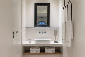 Porto Fira Suites