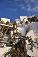 Porto Fira Suites