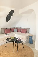 Porto Fira Suites
