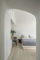 Porto Fira Suites