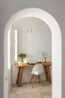 Porto Fira Suites