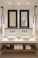 Porto Fira Suites
