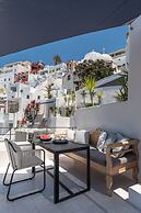 Porto Fira Suites