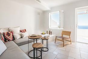 Porto Fira Suites