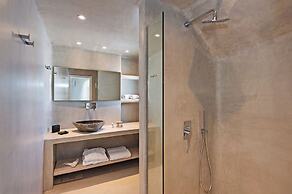 Porto Fira Suites