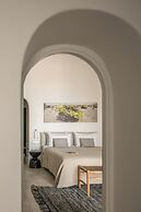 Porto Fira Suites