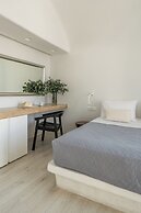 Porto Fira Suites