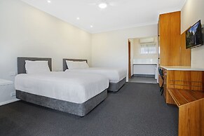 Manifold Motor Inn