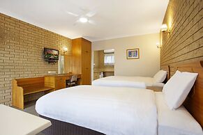 Manifold Motor Inn