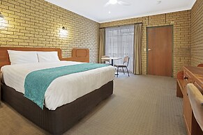 Manifold Motor Inn