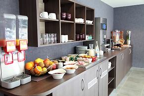Brit Hotel Vannes-Theix