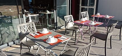 Brit Hotel Vannes-Theix