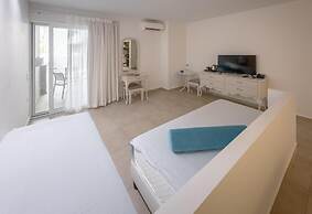 Dore Hotel