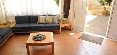 Veronica Hotel
