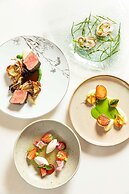 Shangri-La Toronto