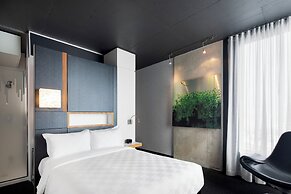 Alt Hotel Toronto Airport