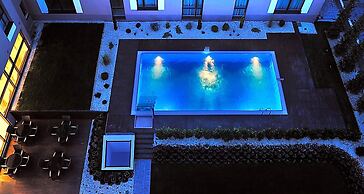 Melrose Apartments 2